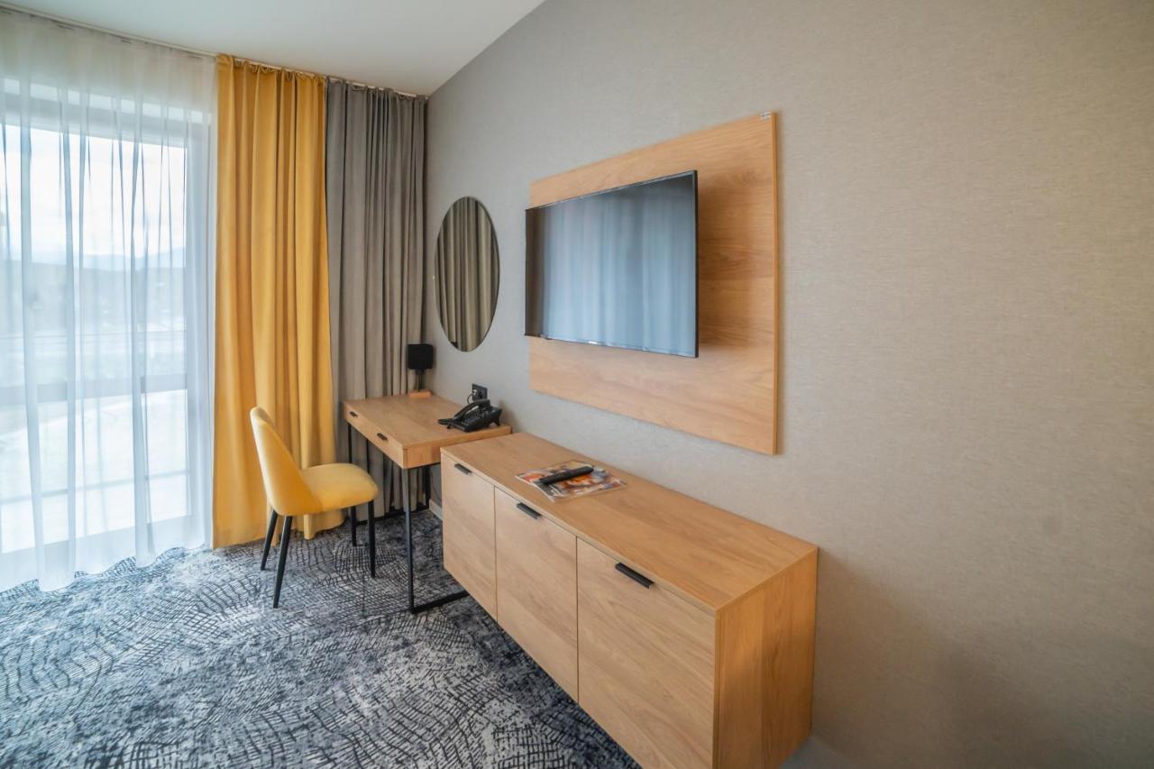 Lux Apartman V Hoteli Akvamarin Bešeňová Kültér fotó