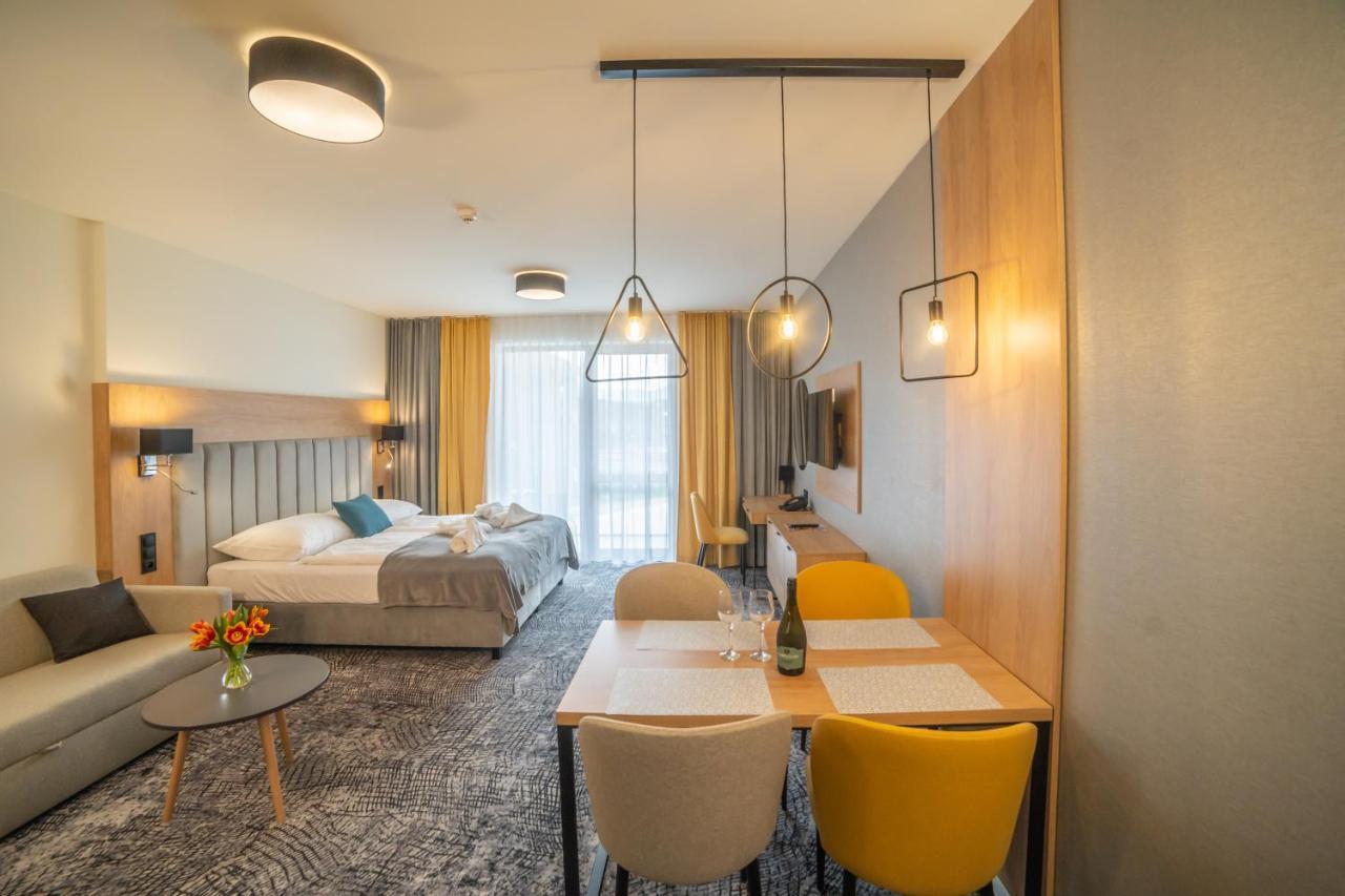 Lux Apartman V Hoteli Akvamarin Bešeňová Kültér fotó