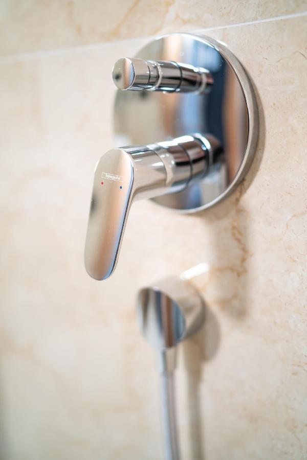 Lux Apartman V Hoteli Akvamarin Bešeňová Kültér fotó