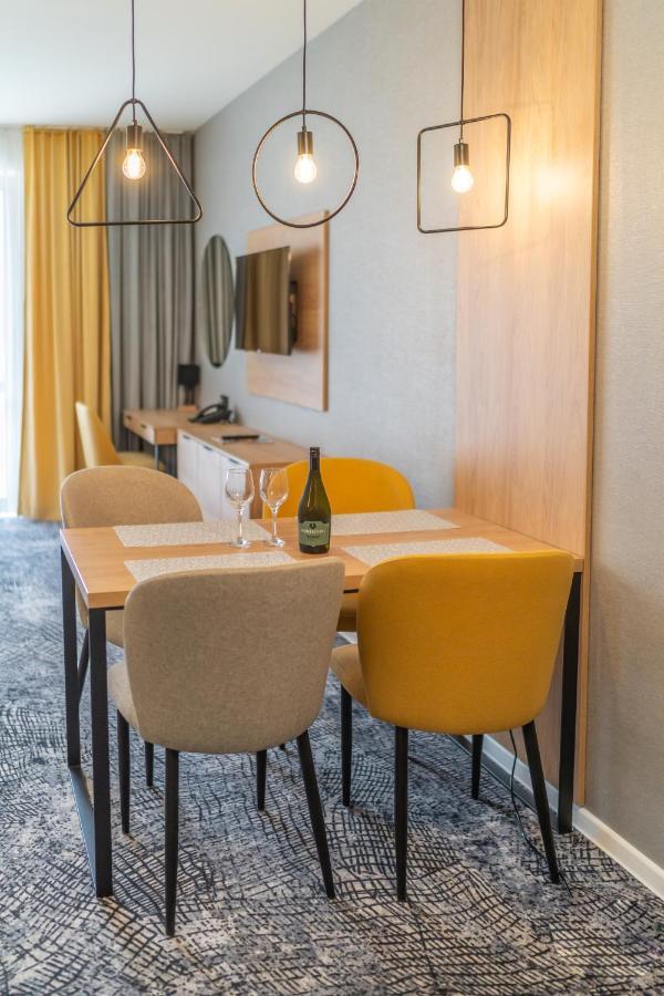 Lux Apartman V Hoteli Akvamarin Bešeňová Kültér fotó